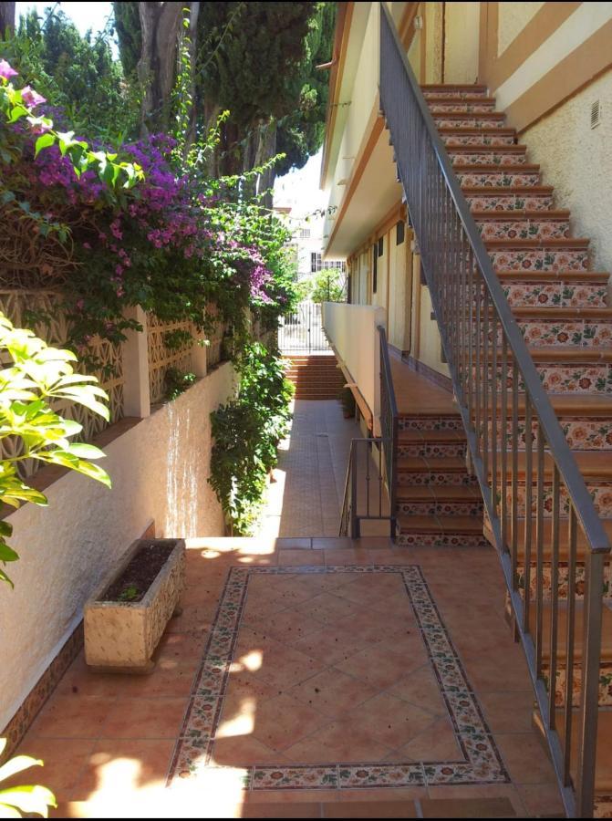 Estudio Romantico La Carihuela ตอร์เรโมลิโนส ภายนอก รูปภาพ
